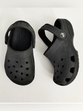 CROCS Infant Toddler Black Classic Clogs ~ 8